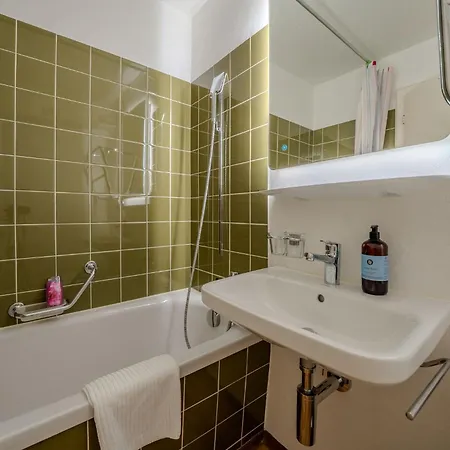 Apartamento Alexandra 120 By Vacations, Renoviertes Mit Bergblick & Parking Im Zentrum *